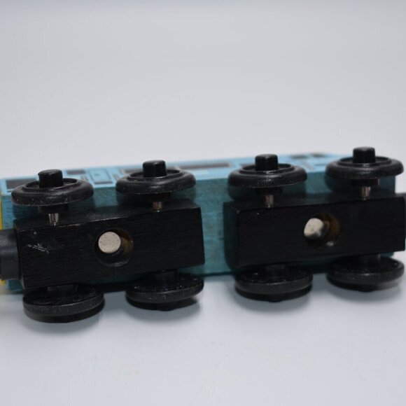 Thomas & Friends Wooden Railway 1997 Diesel D199 Spamcan Train Engine Blue - Picture 8 of 8